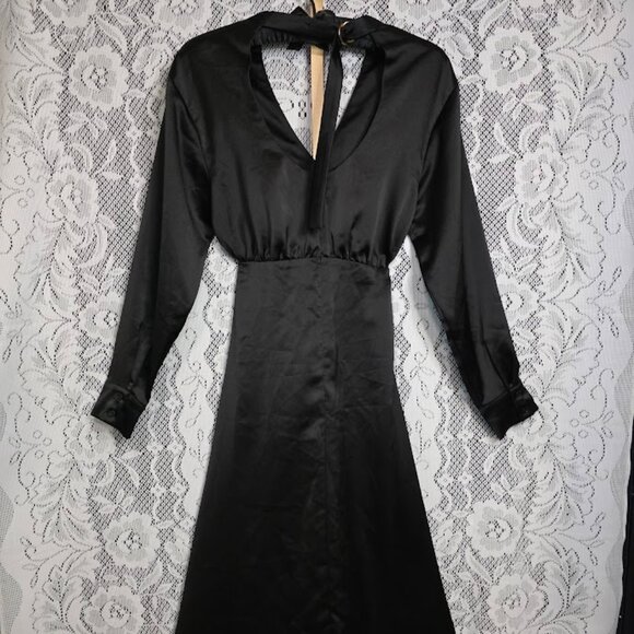 NWT Du Paradis Long Sleeve Deep V Ruched Dress Black - Picture 7 of 11